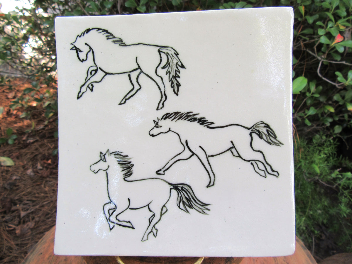 Tile/3 Horses/Stoneware