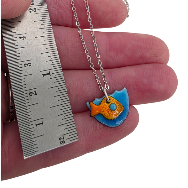 Make Waves Small Pendant Necklace