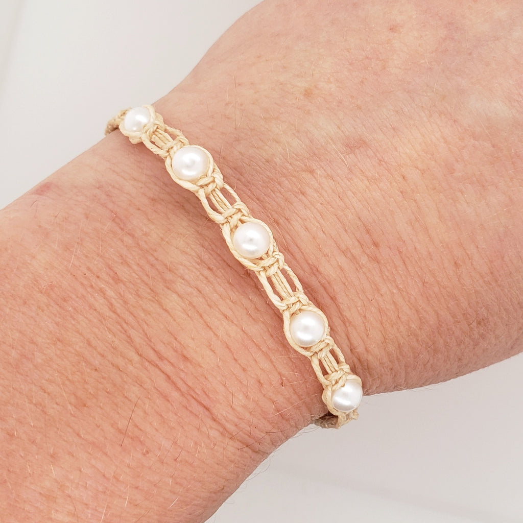 macrame pearl bracelet